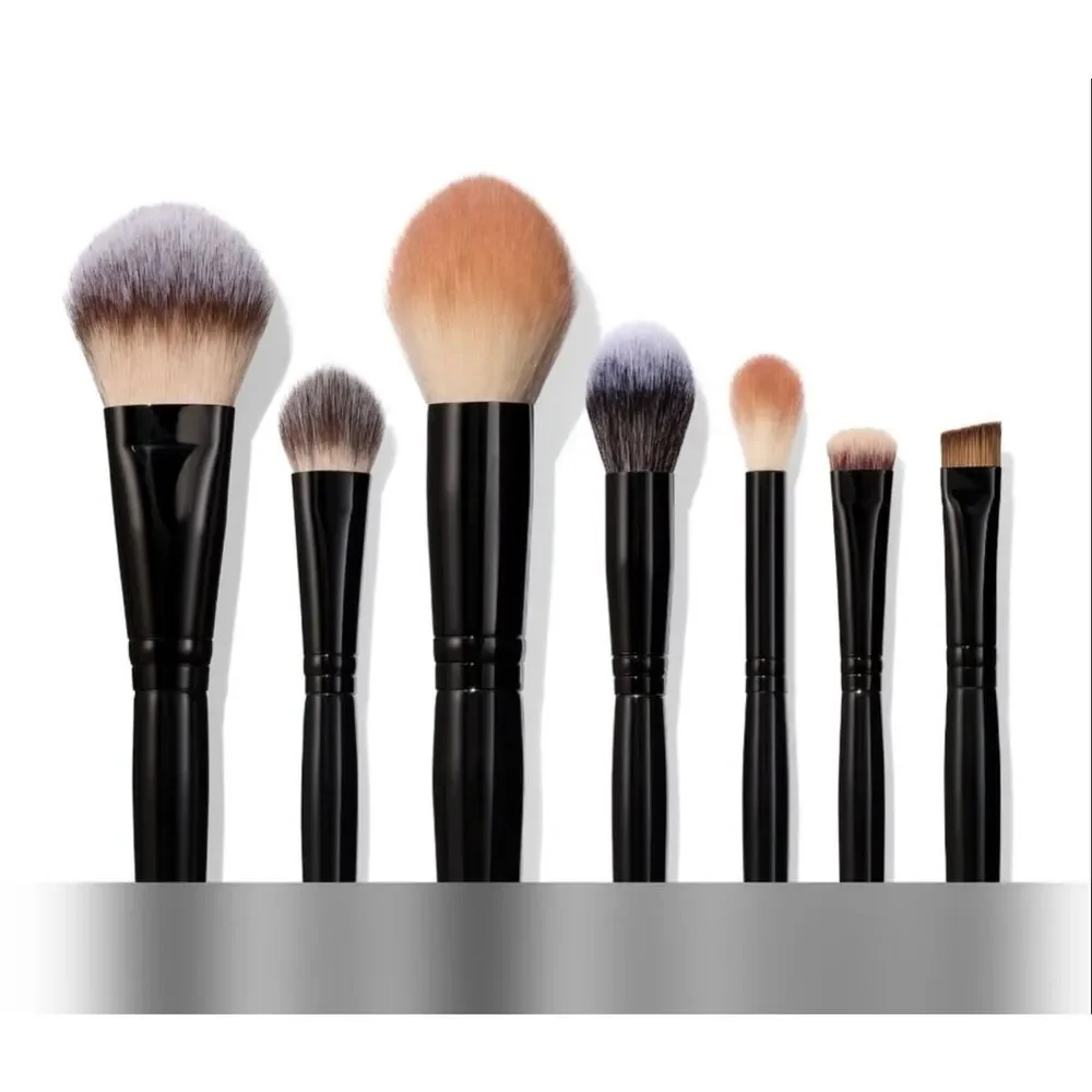 NIB BK Beauty Nikki La Rose Pro Artist Make Up Brush Set 7 Pcs
